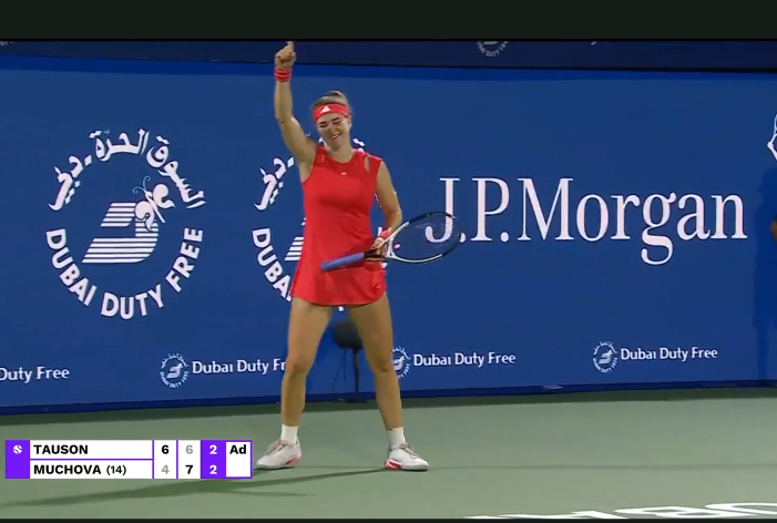 Karolina Muchova memenangkan Shot of The Year 2025 berkat tweener spektakuler di Dubai, ungguli Rybakina dan Paolini dalam voting penggemar.