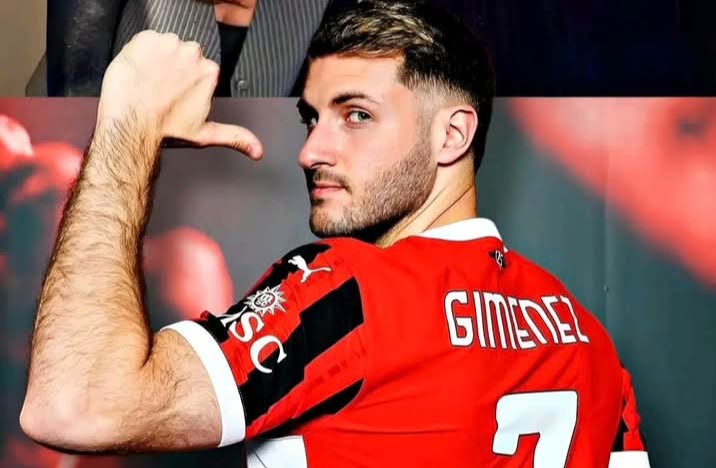 Santiago Gimenez, striker AC Milan yang mungkin saja dijual pada bursa transfer Januari mendatang.