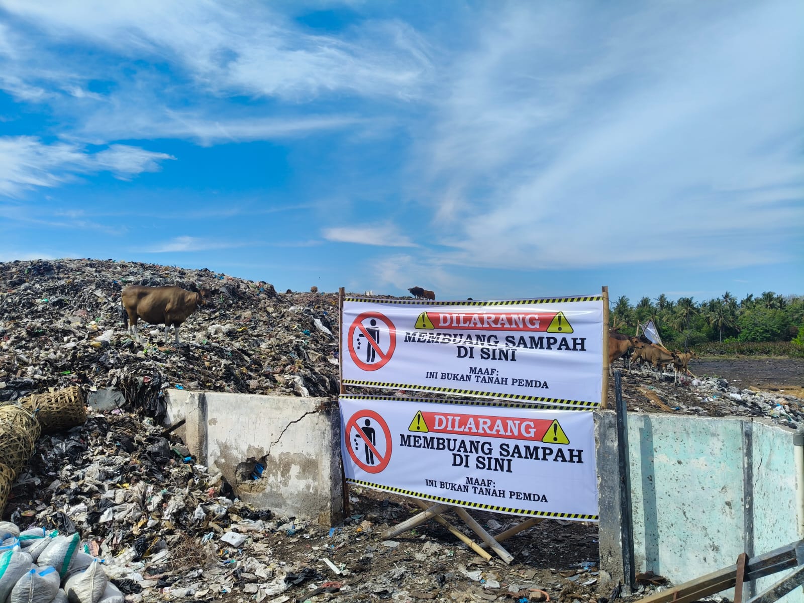 ADA POLEMIK: TPST di Gili Trawangan tampak sudah disegel pemilik lahan imbas belum dibayarkannya tagihan sewa lahan