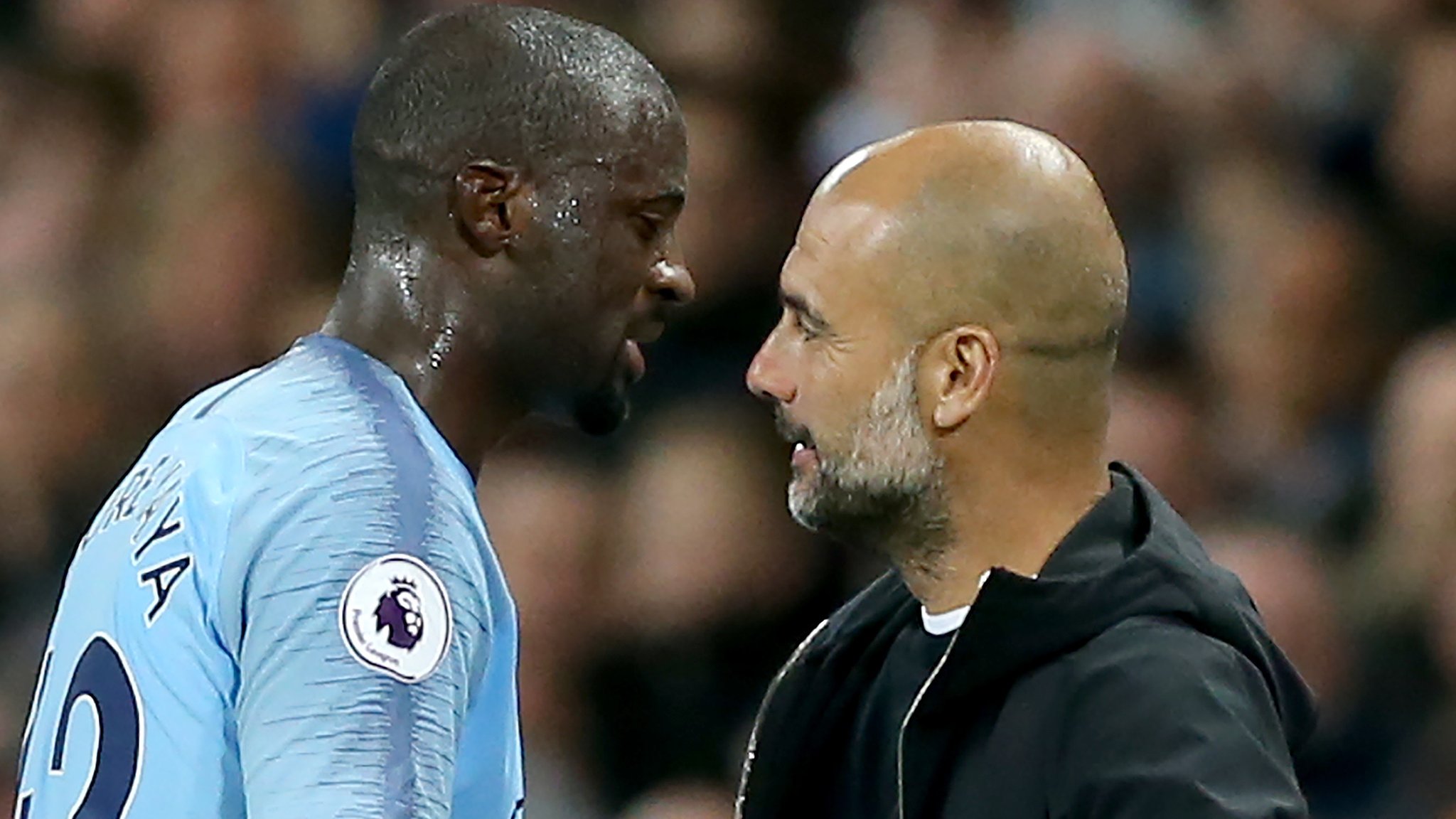 Yaya Tour&eacute; kembali menyerang Pep Guardiola, menuding sang pelatih memperlakukannya seperti sampah di Barcelona dan Manchester City.