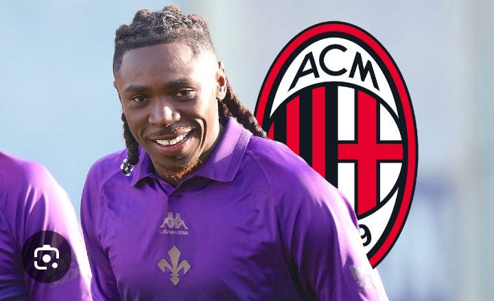 Moise Kean, striker Fiorentina yang dikaitkan dengan AC Milan.