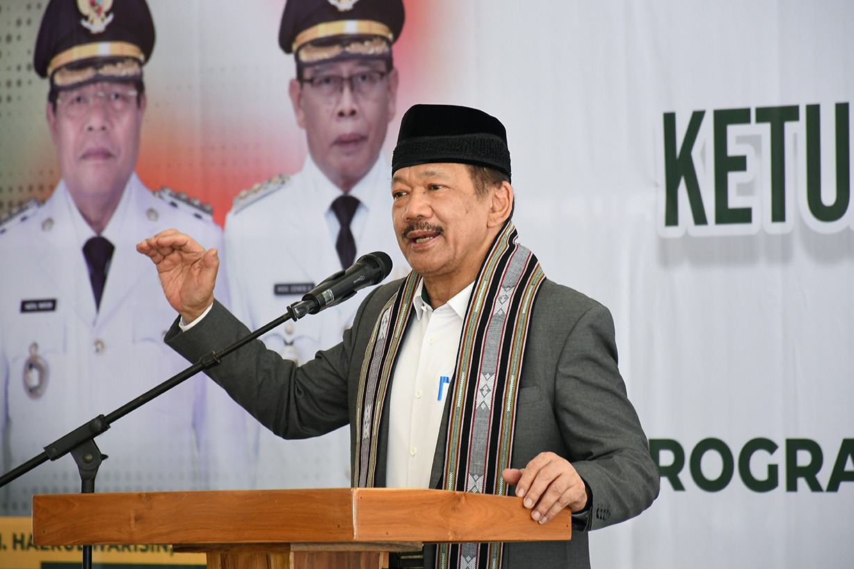 Prof Noor Achmad