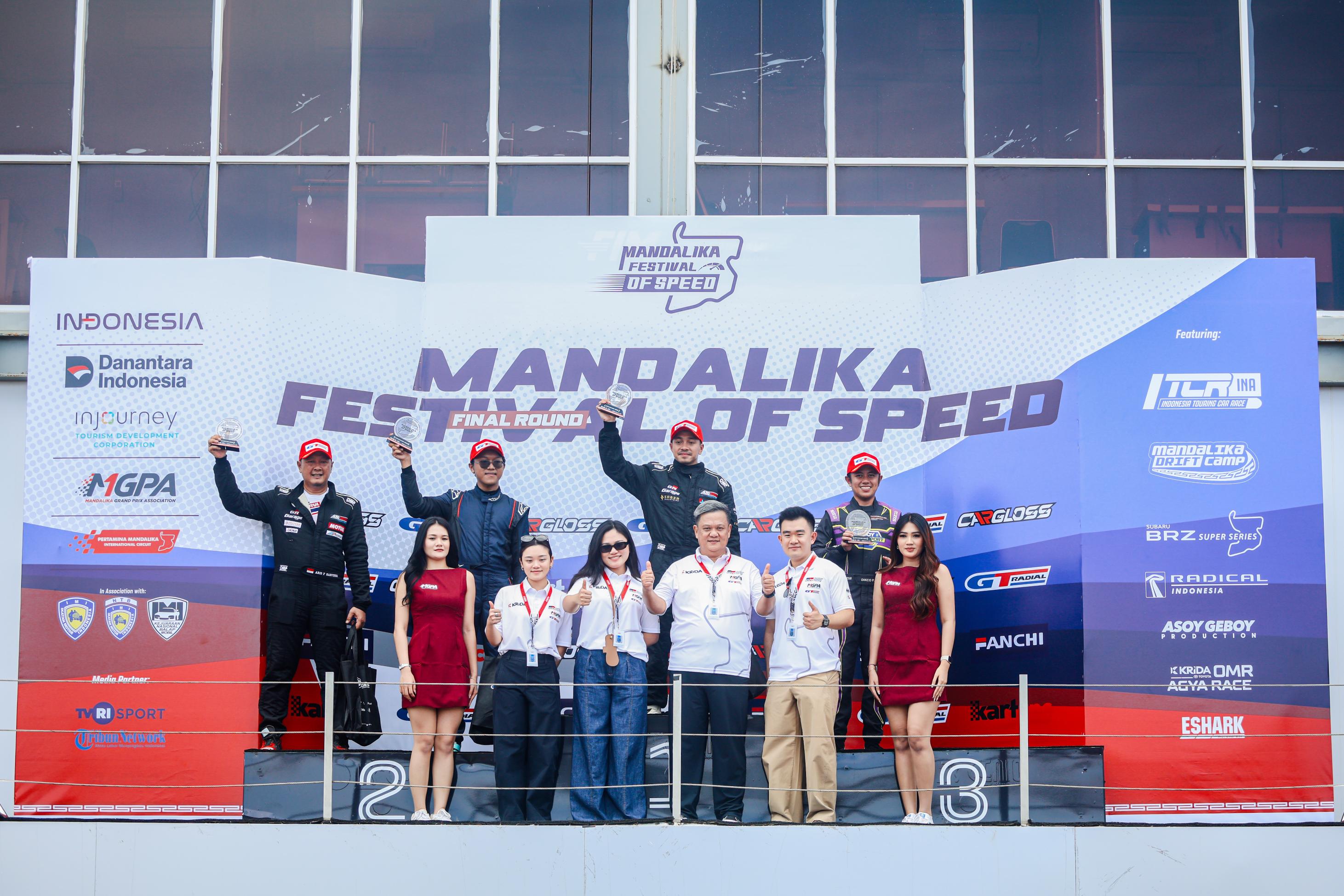 Krida Agya One Make Race (OMR) Race 1 kembali menghadirkan persaingan ketat dalam rangkaian Mandalika Festival of Speed (MFoS) di Sirkuit Internasional Mandalika, Sabtu (13/12).