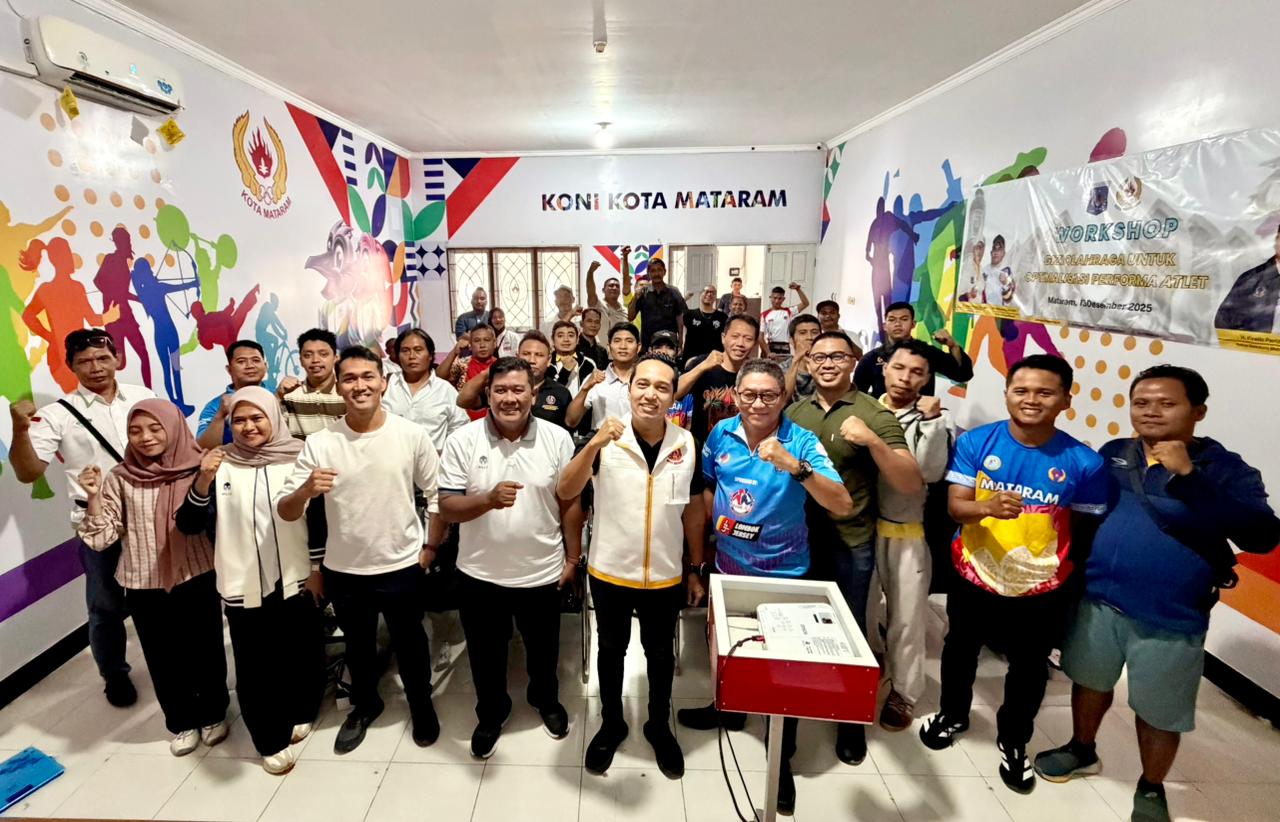 Ketua KONI Mataram Firadz Pariska bersama Satlak dan pelatih usai workshop gizi olahraga.