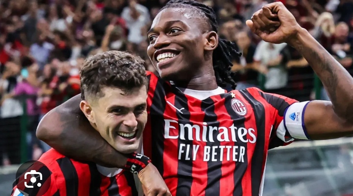 Rafael Leao dan Christian Pulisic, duo pemain AC Milan yang kerap tampil baik.