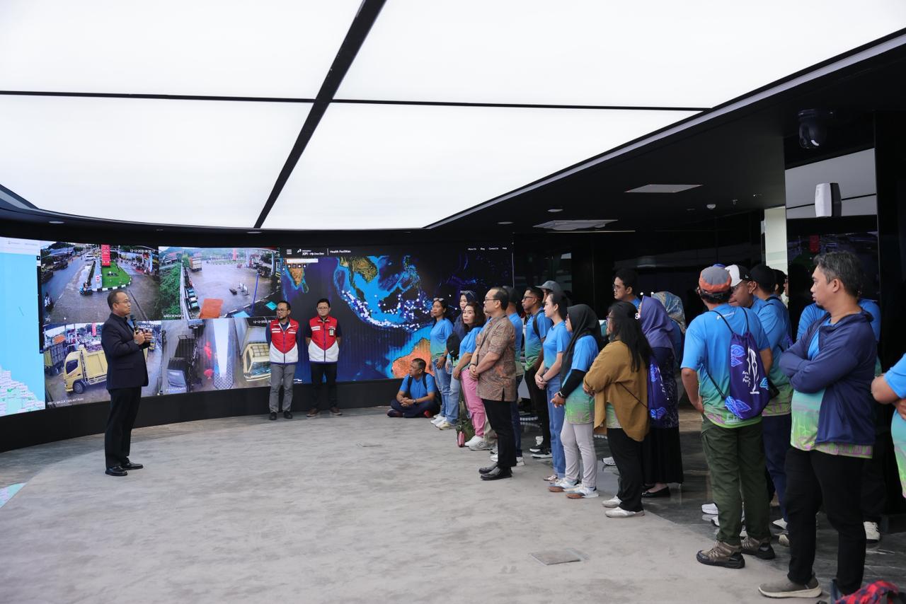 Pengenalan inovasi Pertamina Digital Hub kepada puluhan jurnalis finalis Anugerah Jurnalistik Pertamina dari berbagai daerah di Indonesia, di Jakarta, Jumat (12/12).