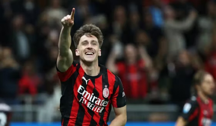 Alexis Saelemaekers, bek sayap kanan AC Milan yang memperpanjang kontrak dengan klub.