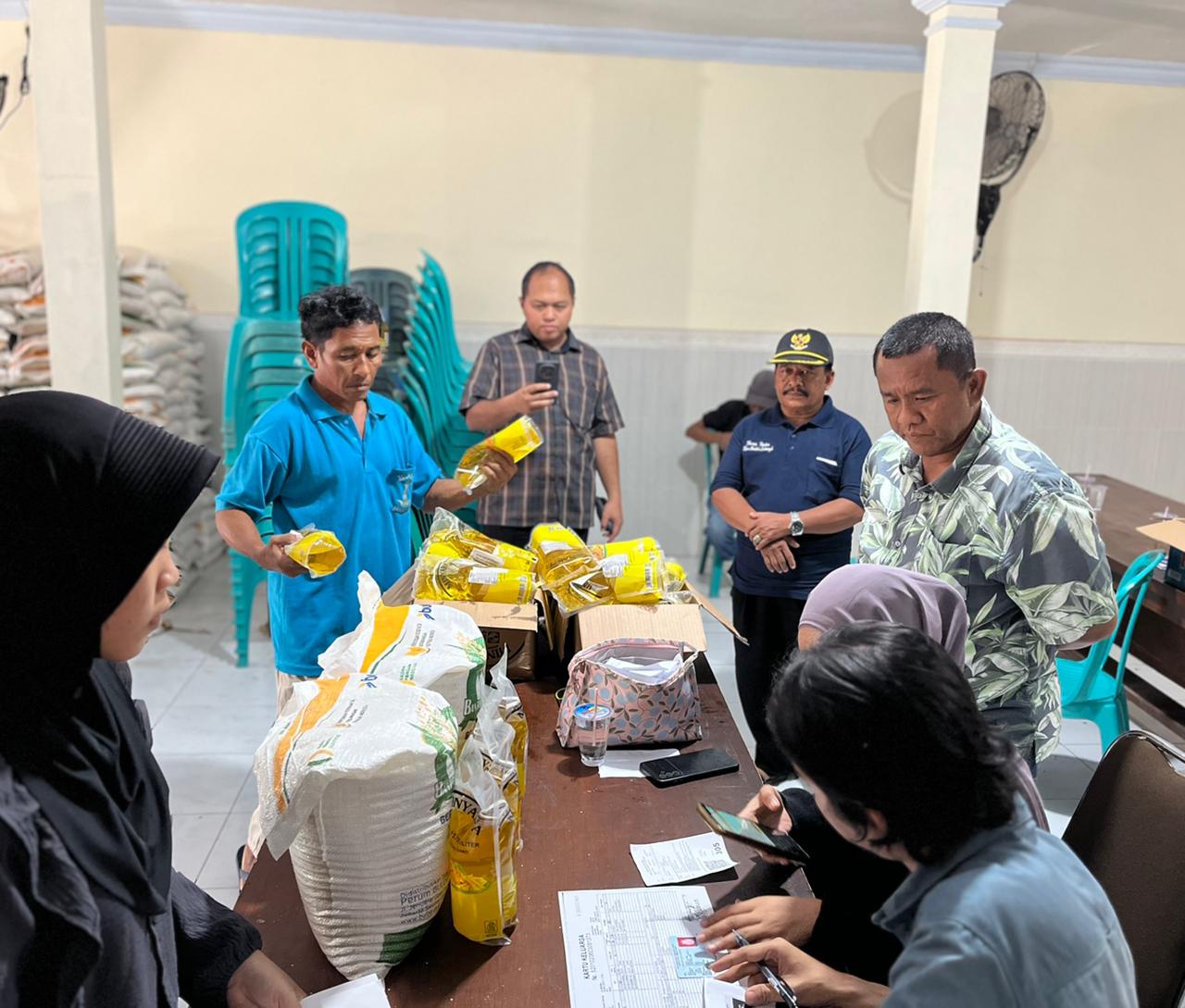 Pimpinan Wilayah Perum Bulog NTB, Mara Kamin Siregar, menyatakan bahwa Program Banpang ini merupakan bagian dari upaya pemerintah menjaga ketahanan pangan dan menekan dampak inflasi bagi keluarga.