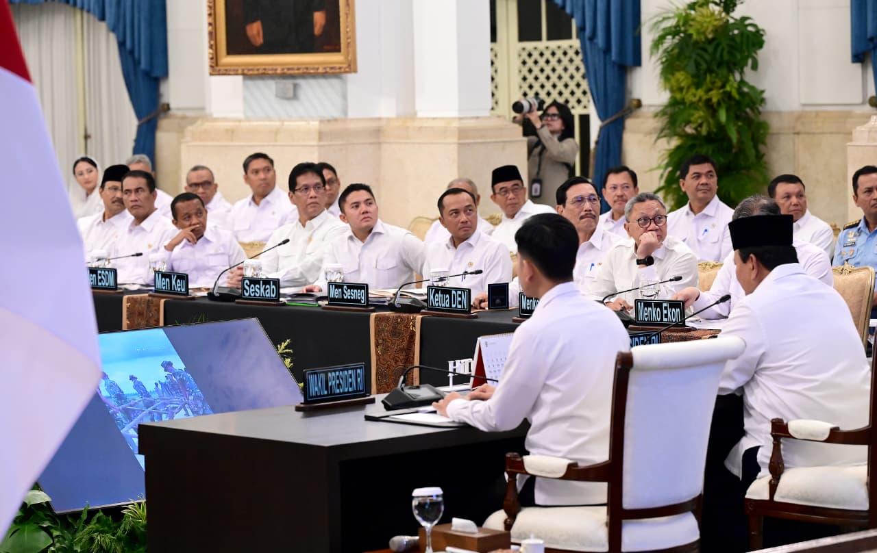 Pemerintah optimistis target pertumbuhan ekonomi tahunan sebesar 5,2 persen akan tercapai, didukung oleh proyeksi pertumbuhan kuartal keempat yang diperkirakan menembus angka 5,4 persen.