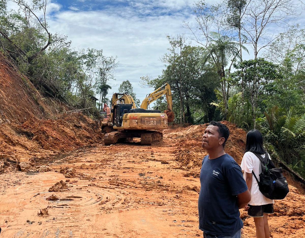 Pembukaan akses jalan di perbatasan Kabupaten Tapanuli Utara&ndash;Tapanuli Tengah guna mempercepat distribusi logistik dan mobilisasi bantuan, Rabu (17/12).