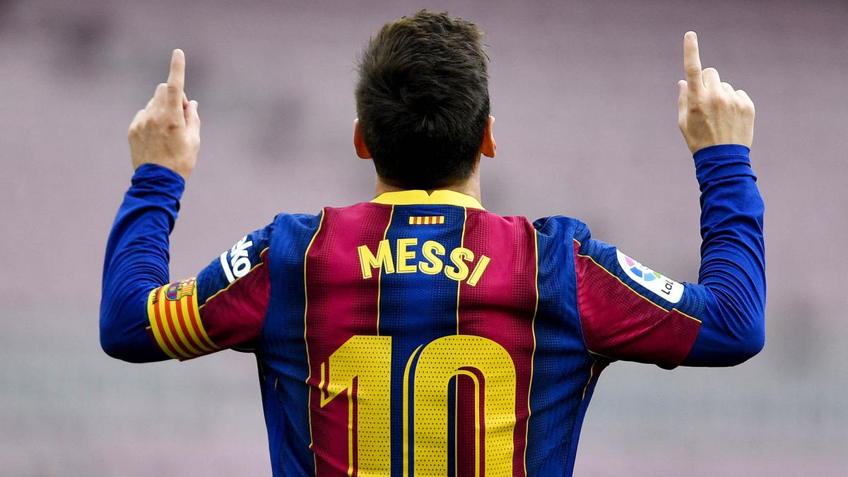 Lionel Messi ternyata memiliki aturan tak tertulis saat latihan di Barcelona. Jean-Clair Todibo mengungkap fakta unik bahwa Messi tak boleh disentuh demi menjaga kondisinya.