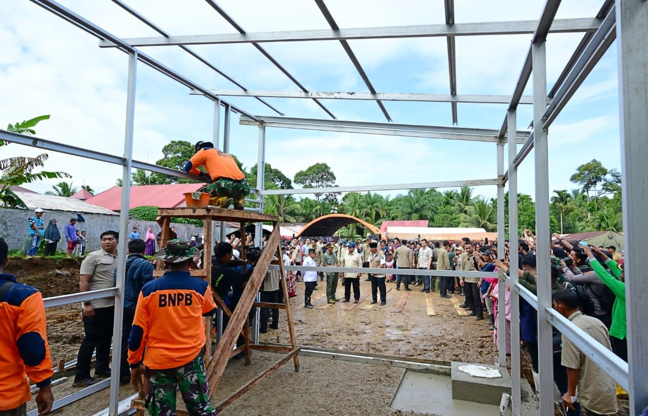 Pemerintah bergerak cepat dalam menangani krisis tempat tinggal bagi penyintas bencana di Sumatra dan Aceh. Tidak tanggung-tanggung, puluhan ribu unit Hunian Sementara (Huntara) tengah disiapkan.