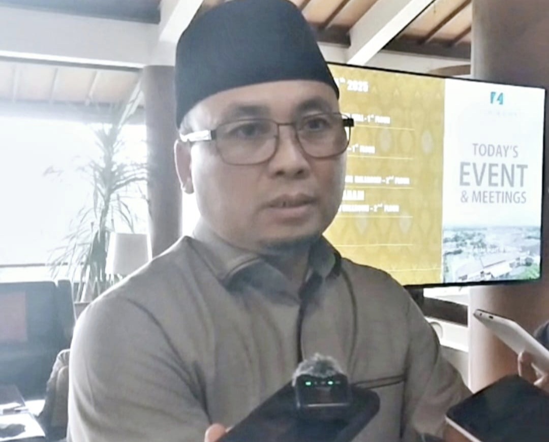 Anggota DPD RI dapil NTB TGH Ibnu Kholil mendorong konektivitas penerbangan internasional untuk memudahkan wisatawan asing.
