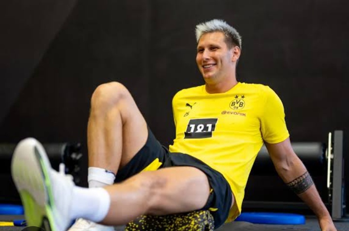 AC Milan dikabarkan tertarik pada Niklas Sule dari Borussia Dortmund.
