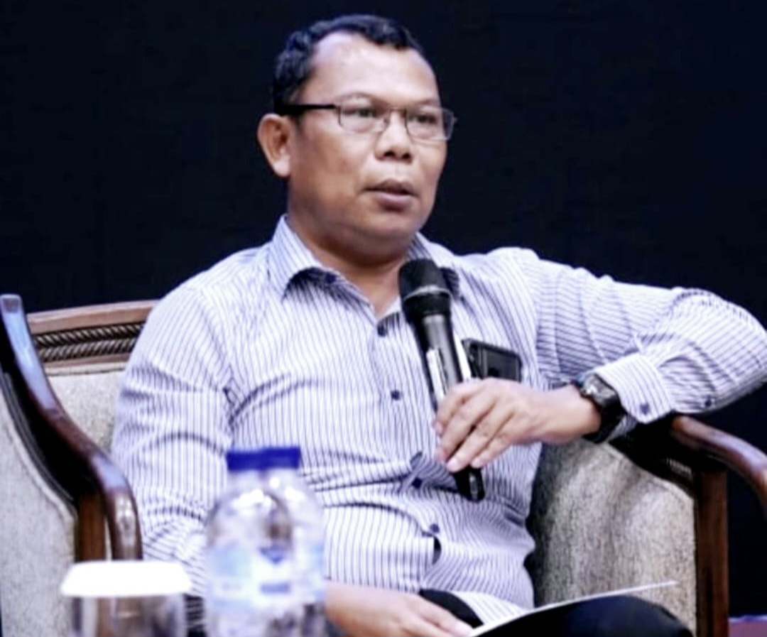 Wakil Ketua Pusat Studi Demokrasi dan Kebijakan Publik (Pusdek) Universitas Islam Negeri (UIN) Mataram Dr Agus lebih setuju ASN lokal menjadi sekda NTB definitif untuk memudahkan koordinasi birokrasi.