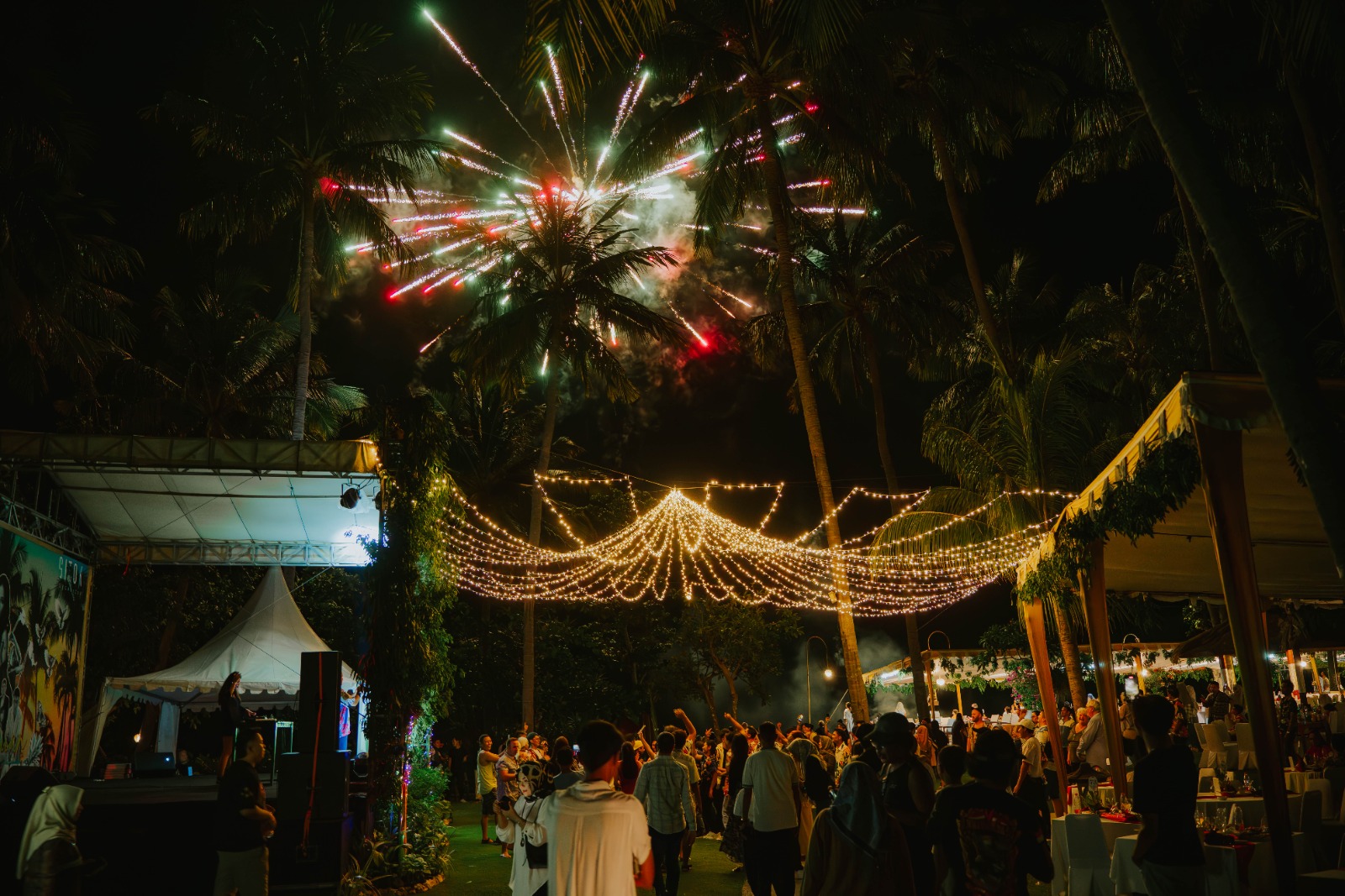 Sambut Tahun Baru 2026 dengan Kemewahan Tropis di Holiday Resort Lombok