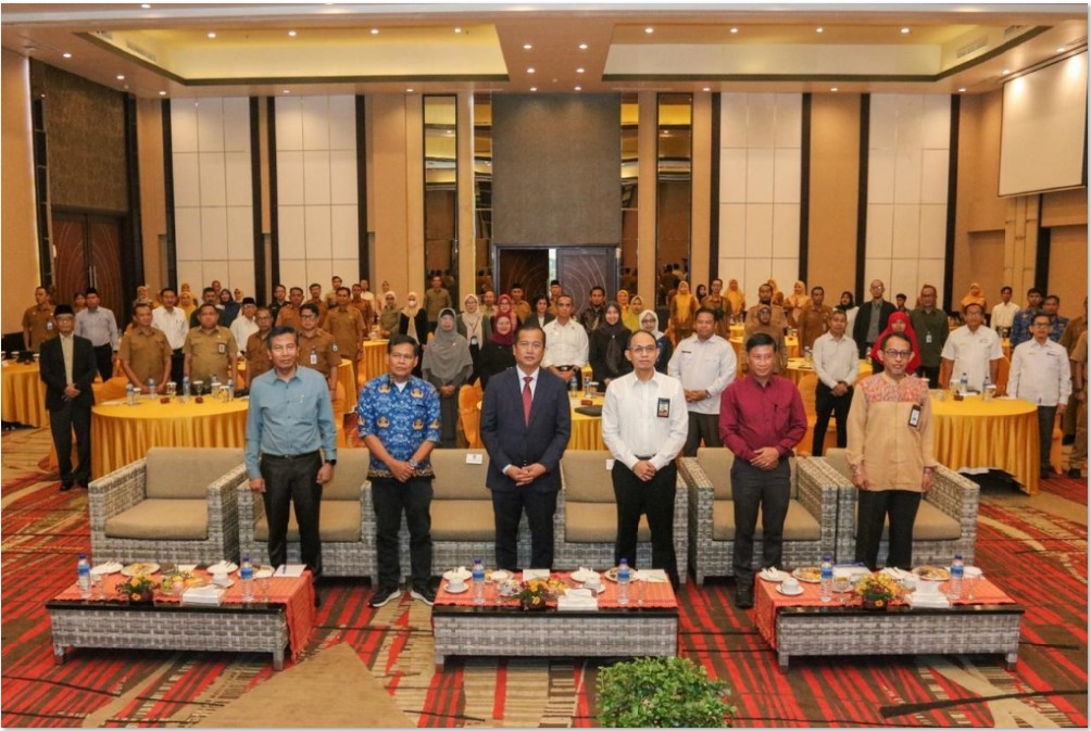 INOVASI: Gubernur NTB Lalu Muhamad Iqbal bersama Kepala Kantor Perwakilan BI NTB, Senior Executive Vice Presiden Bank NTB Syariah, Pj Sekda NTB dan sejumlah kepala OPD saat saat menghadiri high level.