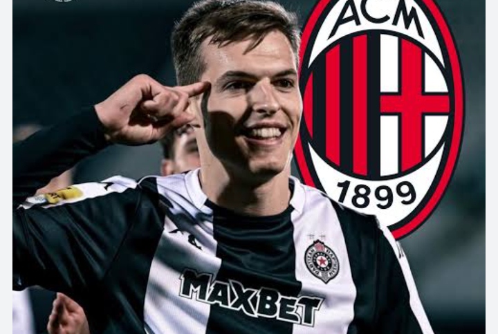 Andrej Kostic, pemain muda yang hendak didatangkan AC Milan untuk target pemain lebih besar.