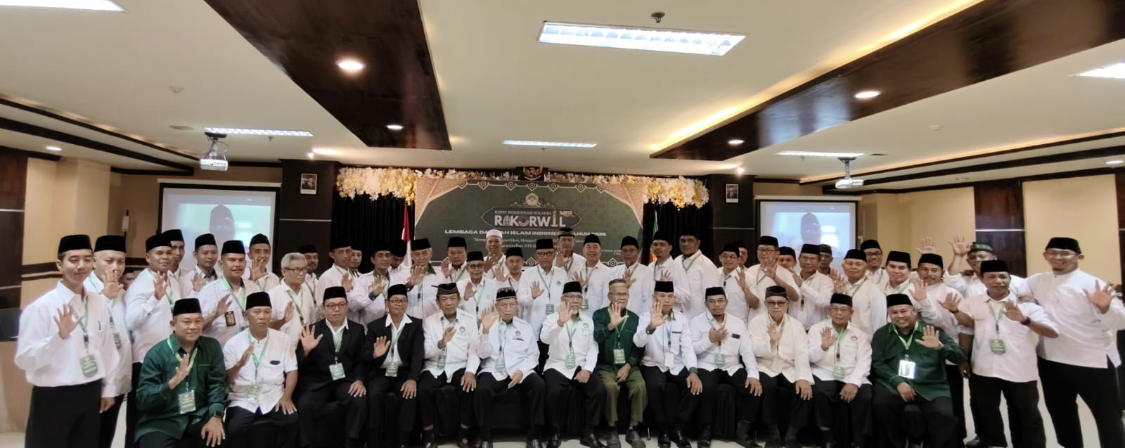 Para peserta yang hadir dalam Rakorwil III LDII NTB.