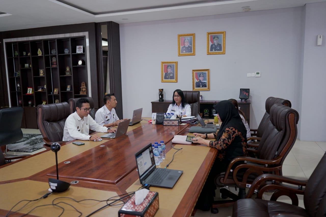 Rapat Kanwil Kemenkum NTB Harmonisasi Rancangan Peraturan Kepala Daerah (Raperkada) Kabupaten Bima pada Rabu (24/12).