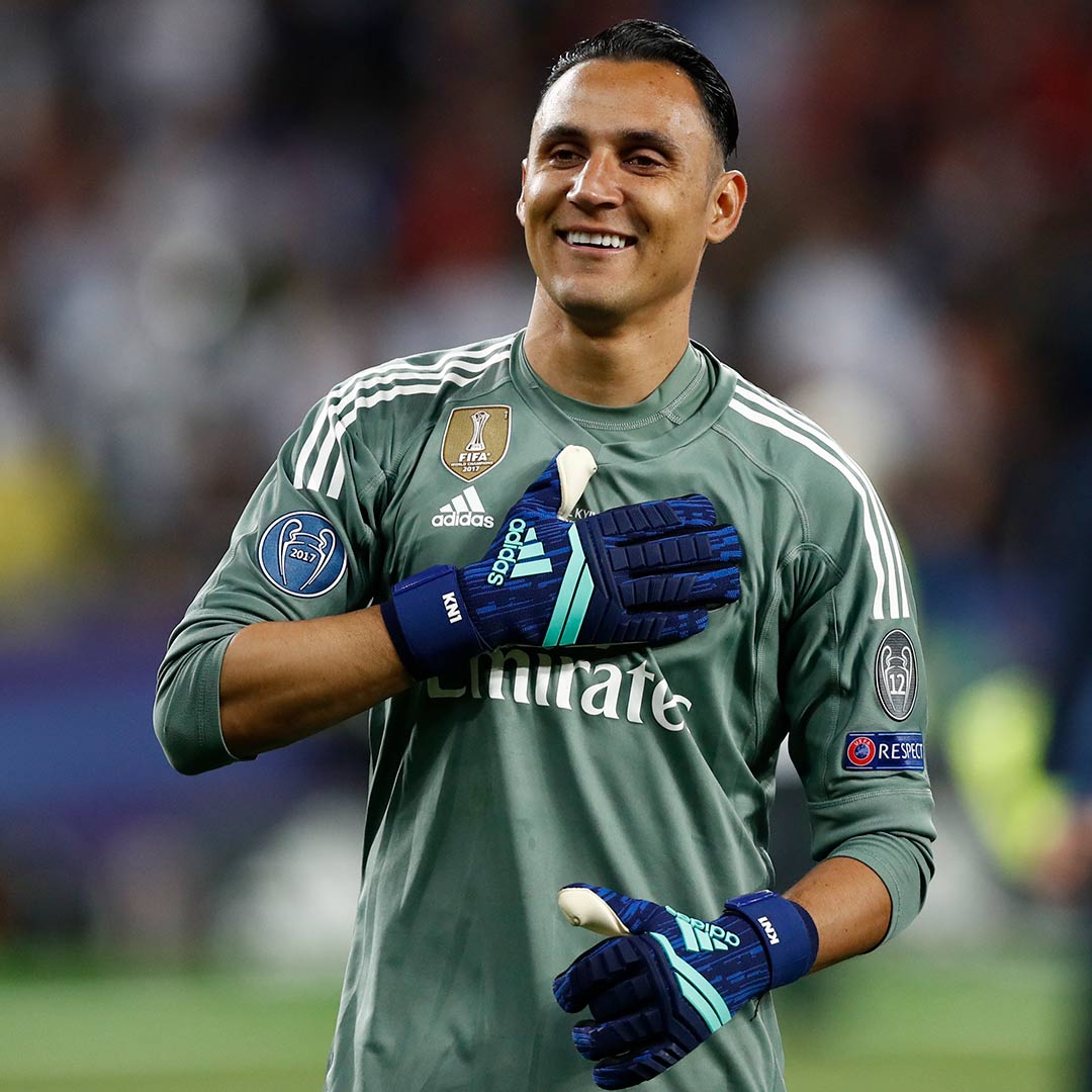 Dari tangisan ke keabadian, kisah Keylor Navas bertahan di Real Madrid usai drama fax dan mengantar tiga gelar Liga Champions.