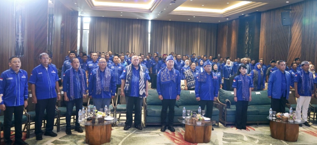 Sekjen Partai Demokrat Herman Khaeron hadir membuka Rapat Kerja Daerah (Rakerda) DPD Demokrat NTB di Hotel Lombok Astoria Mataram, Senin (22/12).