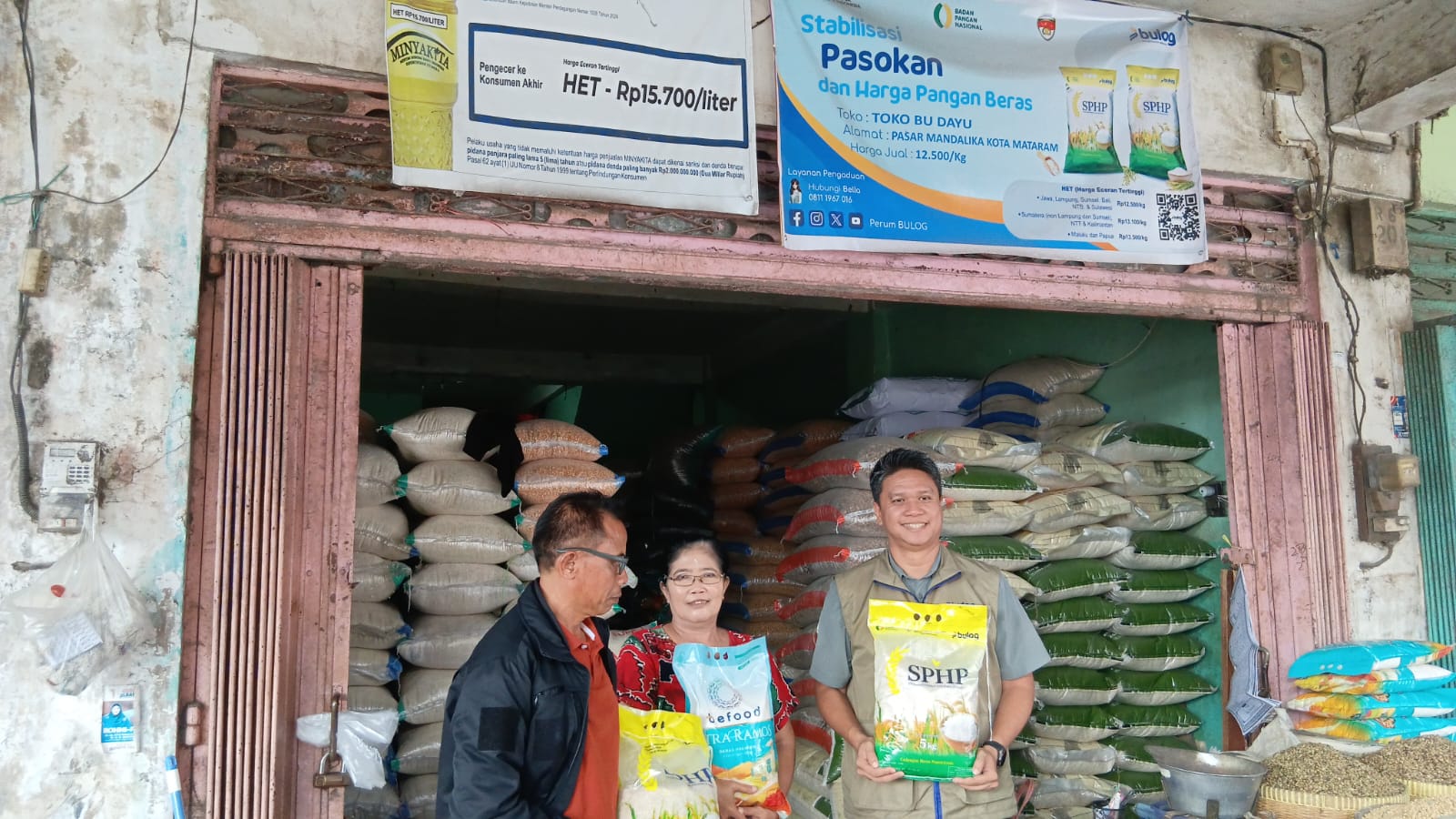 Wapimwil Bulog NTB, Rizal P. Sukmaadijaya, menyatakan bahwa pembukaan posko ini merupakan instruksi langsung untuk mengawal stabilitas pasokan dan harga pangan  di Pasar Mandalika, Jumat (26/12).