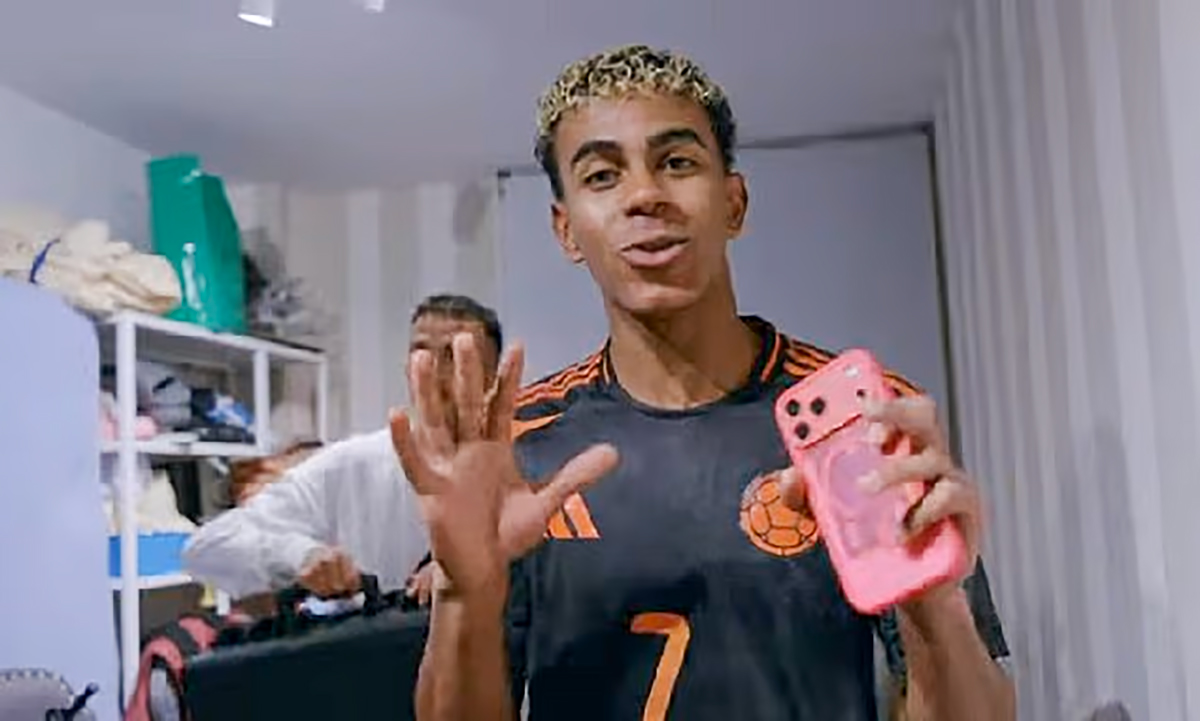 Lamine Yamal unggah video room tour perdana di YouTube. Bintang muda Barcelona tampil lebih personal dan inspiratif di luar lapangan.