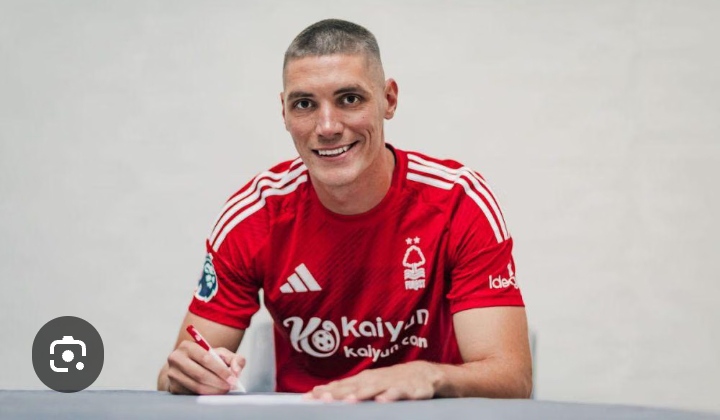 AC Milan berencana merekrut bek Nottingham Forest, Nikola Milenkovic.