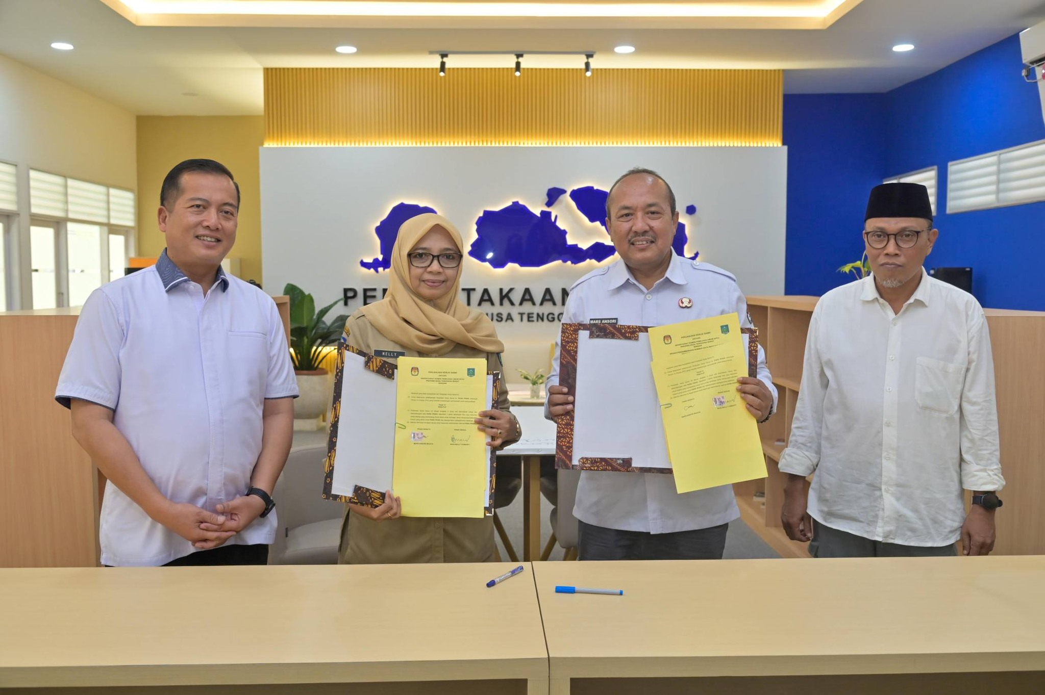 Gubernur NTB, Lalu Muhamad Iqbal, secara resmi meresmikan fasilitas perpustakaan baru di Badan Pengembangan Sumber Daya Manusia (BPSDM) Provinsi NTB.