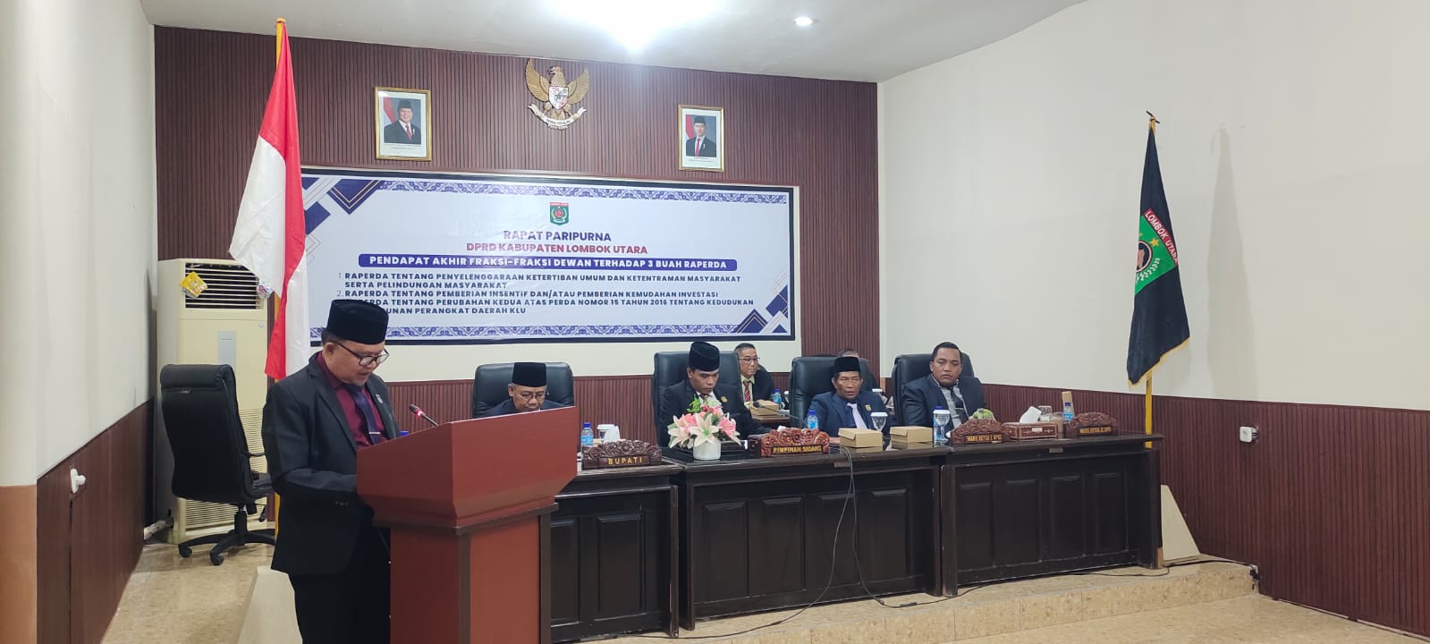 NAIKKAN TARGET: Suasana pelaksanaan paripurna di DPRD Lombok Utara, belum lama ini. Dewan menaikkan target PAD pada tahun 2026