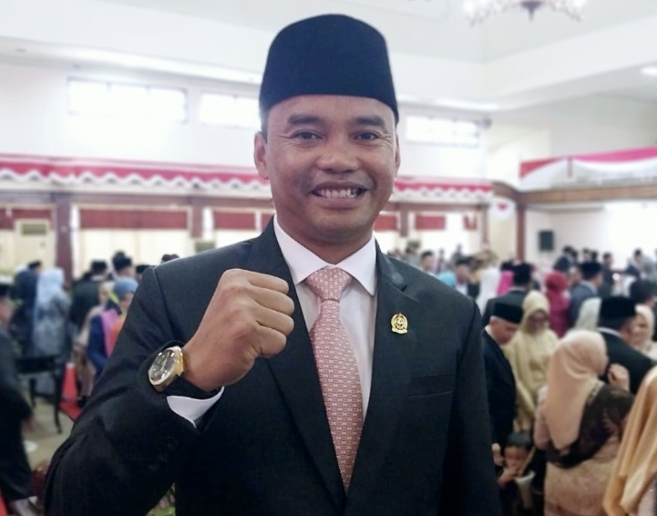 Wakil Ketua DPRD NTB Lalu Wirajaya mengatakan kantor DPRD NTB akan dibangun ulang oleh Kementerian PU sekitar pertengahan 2026.