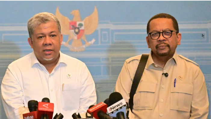 Presiden Prabowo mengapresiasi capaian program prioritas pemerintah, dari MBG hingga renovasi rumah, saat terima Kepala KSP dan Wamen PKP.