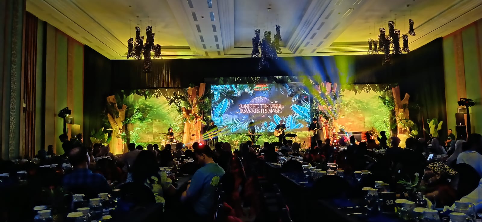 Rayakan Malam Tahun Baru, Aruna Senggigi Hadirkan Sensasi
