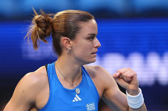 Maria Sakkari kalahkan Naomi Osaka 6-4, 6-2 di Perth. Yunani unggul atas Jepang dan tancap gas di United Cup 2026.
