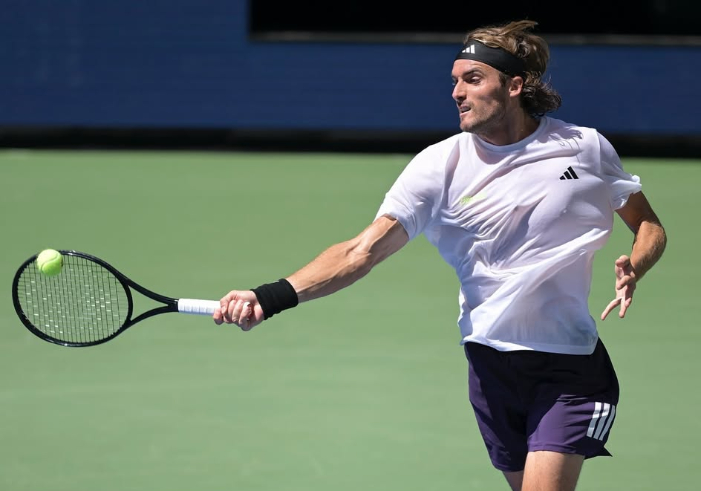 Stefanos Tsitsipas siap bangkit di United Cup 2026 Perth. Fokus pulih dari cedera dan menatap musim 2026 tanpa rasa sakit.