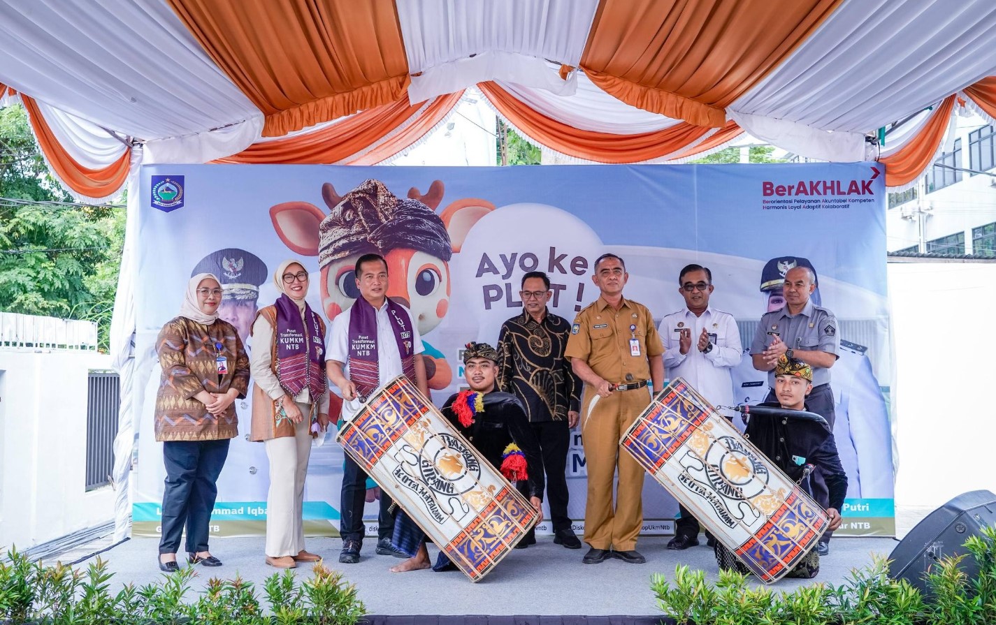 Gubernur NTB, Lalu Muhamad Iqbal, secara resmi meresmikan Pusat Layanan Usaha Terpadu Koperasi dan UMKM (PLUT KUMKM) Provinsi NTB.