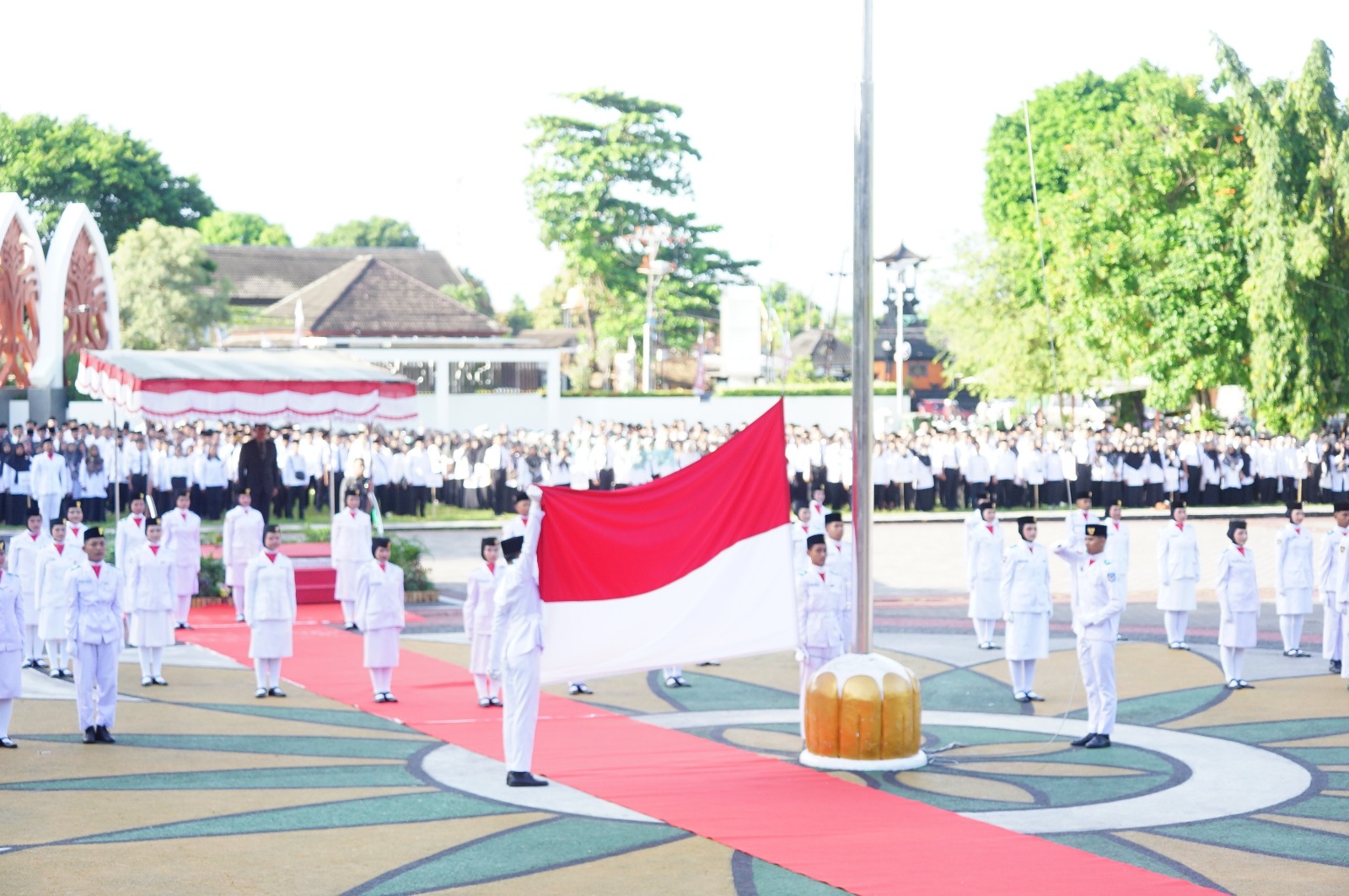 Pelaksanaan upacara Peringatan Hari Amal Bakti (HAB) Kementerian Agama ke-80, bertempat di lapangan Sangkareang, Kota Mataram pada Sabtu (3/1).