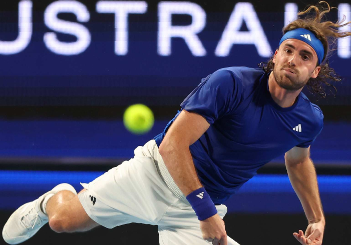Tsitsipas dan Sakkari bangkit, Yunani sapu bersih Jepang 3-0 di United Cup Perth 2026, menangkan enam set tanpa balas.