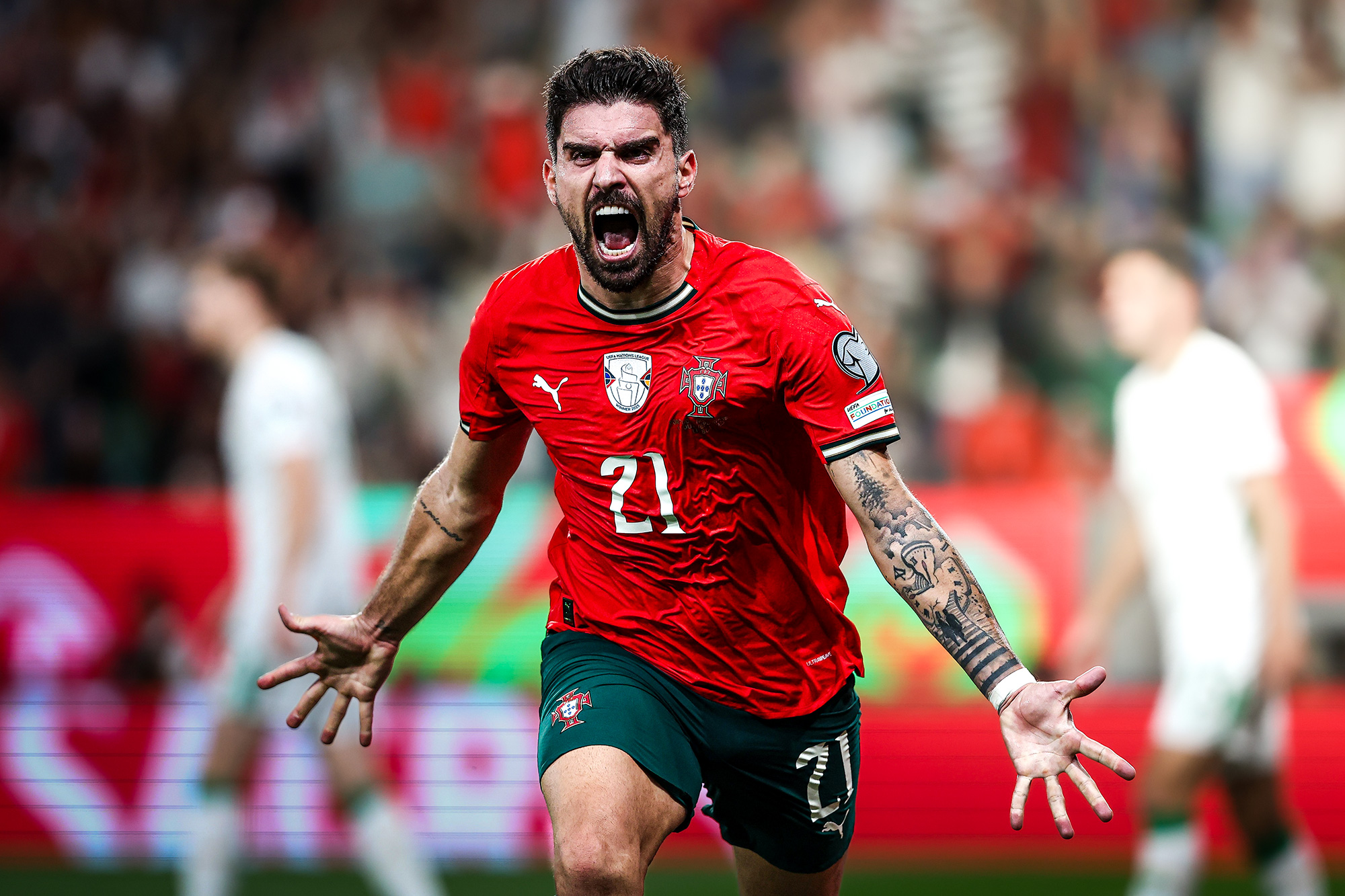 R&uacute;ben Neves ditawarkan ke Real Madrid, namun Los Blancos langsung menolak. Gelandang Portugal itu tak masuk radar Bernab&eacute;u.