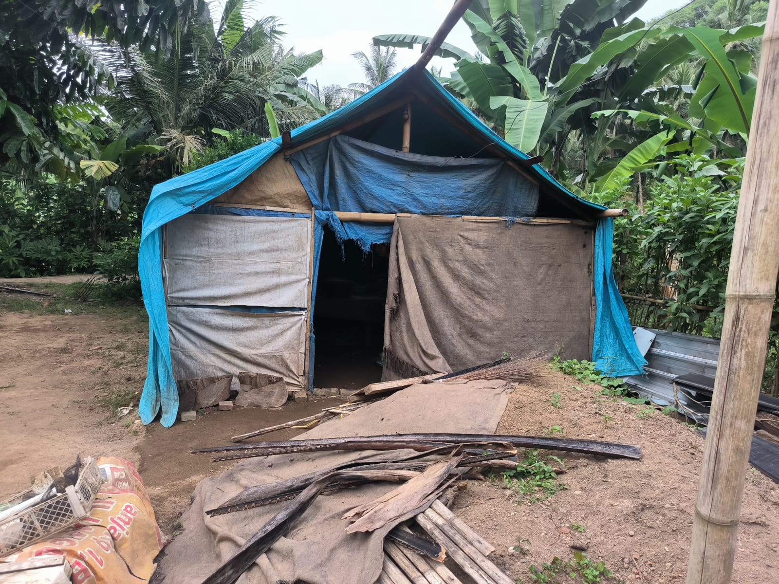 Rumah Inaq Sakmah di Desa Eyat Mayang, Lembar Lombok Barat.
