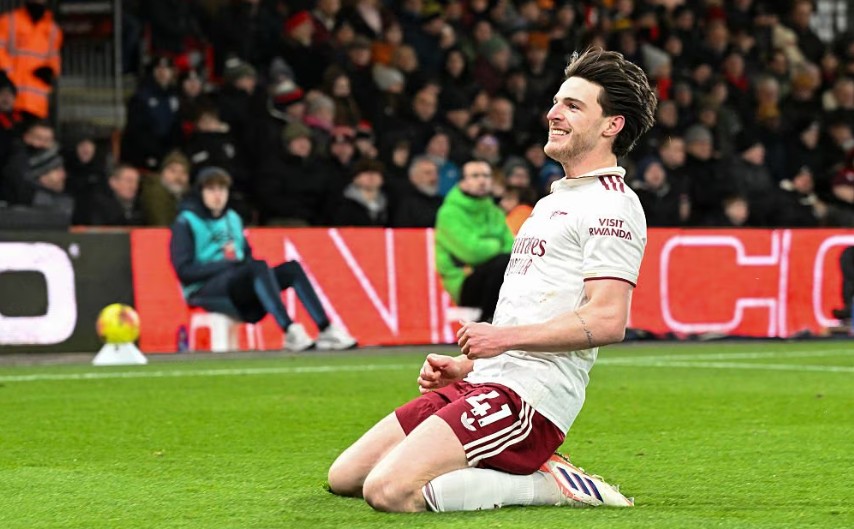 Declan Rice membawa Arsenal menang atasu Bournemouth dan memimpin klasemen Liga Inggris.