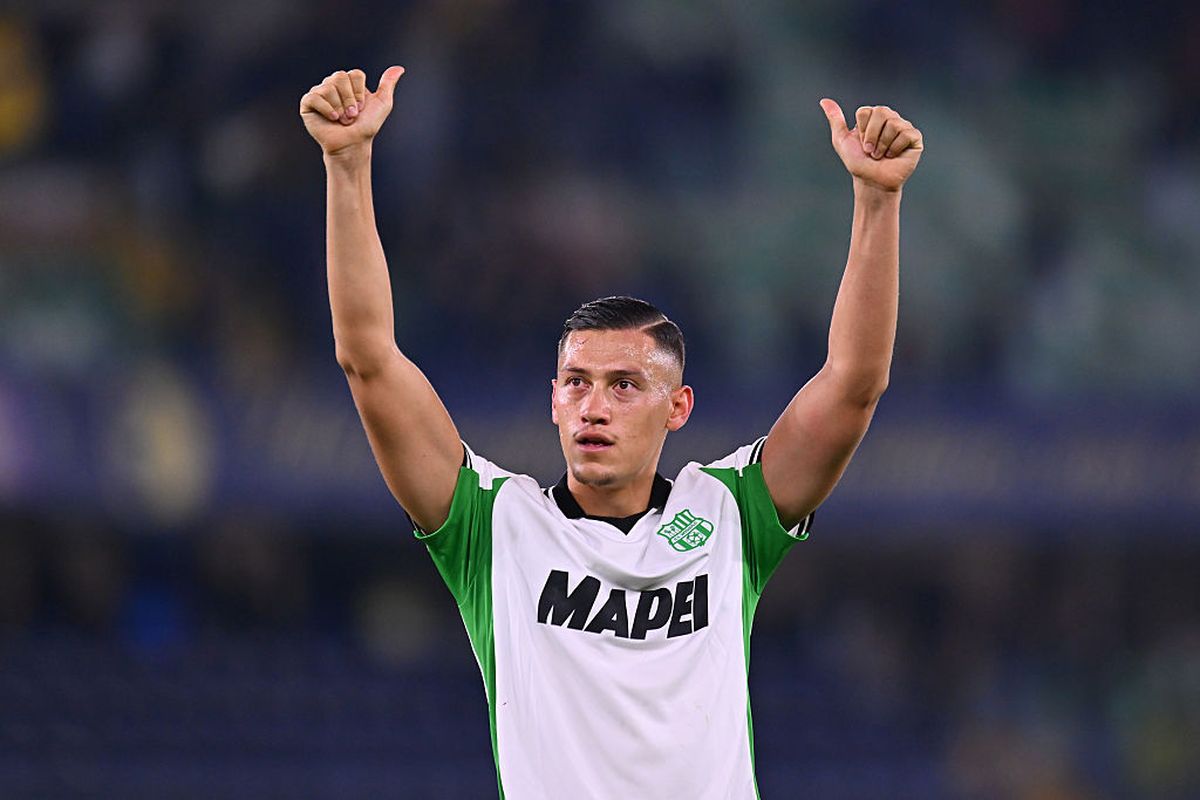 Nilai Jay Idzes melonjak nyaris 12 kali lipat dari Venezia ke Serie A bersama Sassuolo, kini mengukuhkan diri sebagai bek termahal Asia.