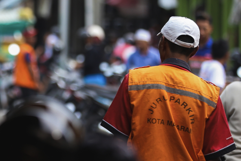 Tukang parkir mataram