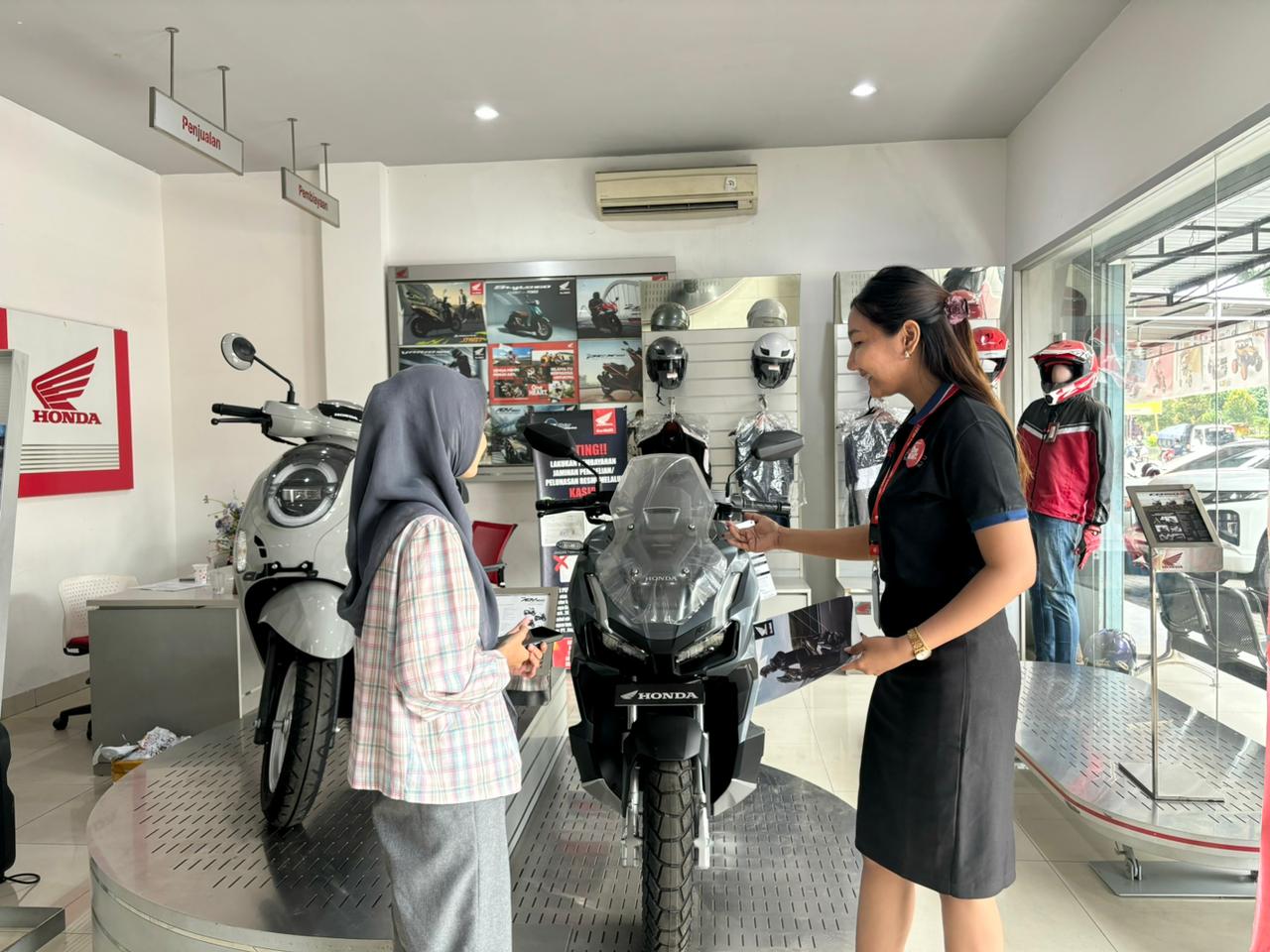 Astra Motor NTB meluncurkan program bertajuk Januari