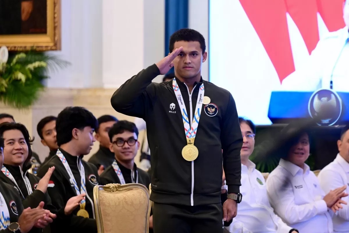 Rizki Juniansyah kini jadi kapten di TNI setelah dapat emas dan pecah rekor dunia di SEA Games 2025. (Dok. BPMI)