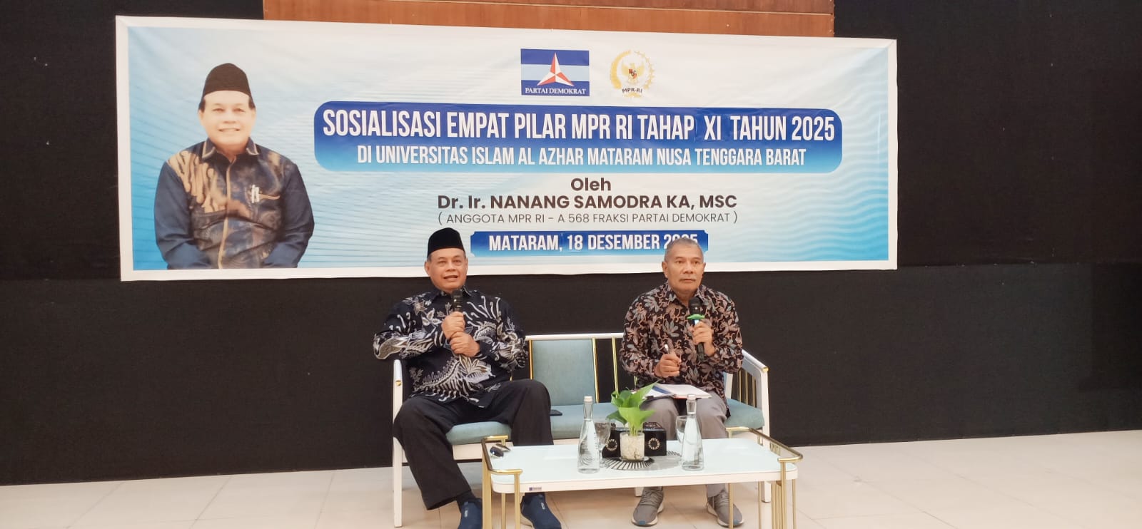 Anggota MPR RI Nanang Samodraa saat Sosialisasi 4 Pilar MPR RI Tahap XI terkait Kondisi Setelah Kemerdekaan Indonesia, Kamis pagi 18 Desember 2025, di Universitas Islam Al Azhar, Kota Mataram.