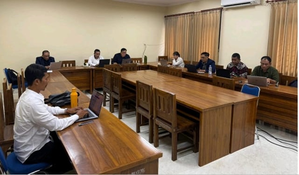 Sebelas calon mahasiswa baru angkatan 2026/2027 berjuang mengikuti ujian masuk gelombang I Program Studi S3 Terapan Bisnis Pariwisata (Prodi S3 D&rsquo;Bispar) Jurusan Pariwisata Politeknik Negeri Bali.