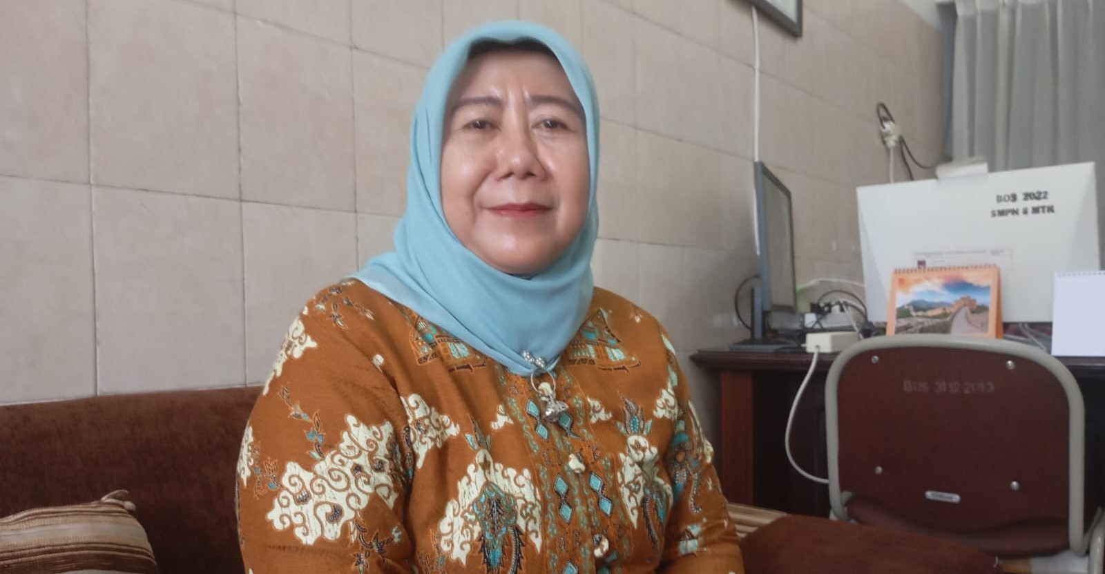Kepala SMPN 8 Mataram Sulasmi