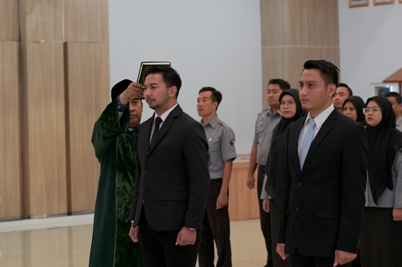Tiga pejabat fungsional Pranata Komputer dilantik untuk dukung transformasi digital pelayanan Kemenkum NTB.
